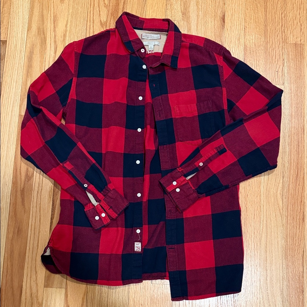 Banana Republic Heritage Collection Grant Fit Red and Black Checkered Shirt